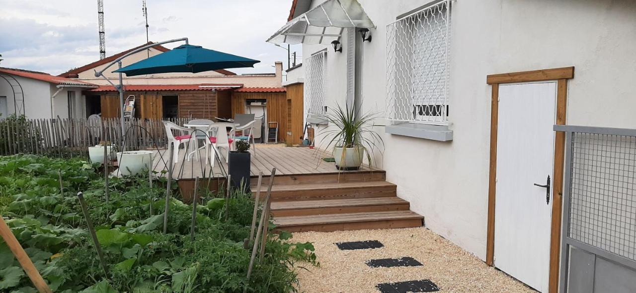 Maison Ville Agreable Riorges Экстерьер фото